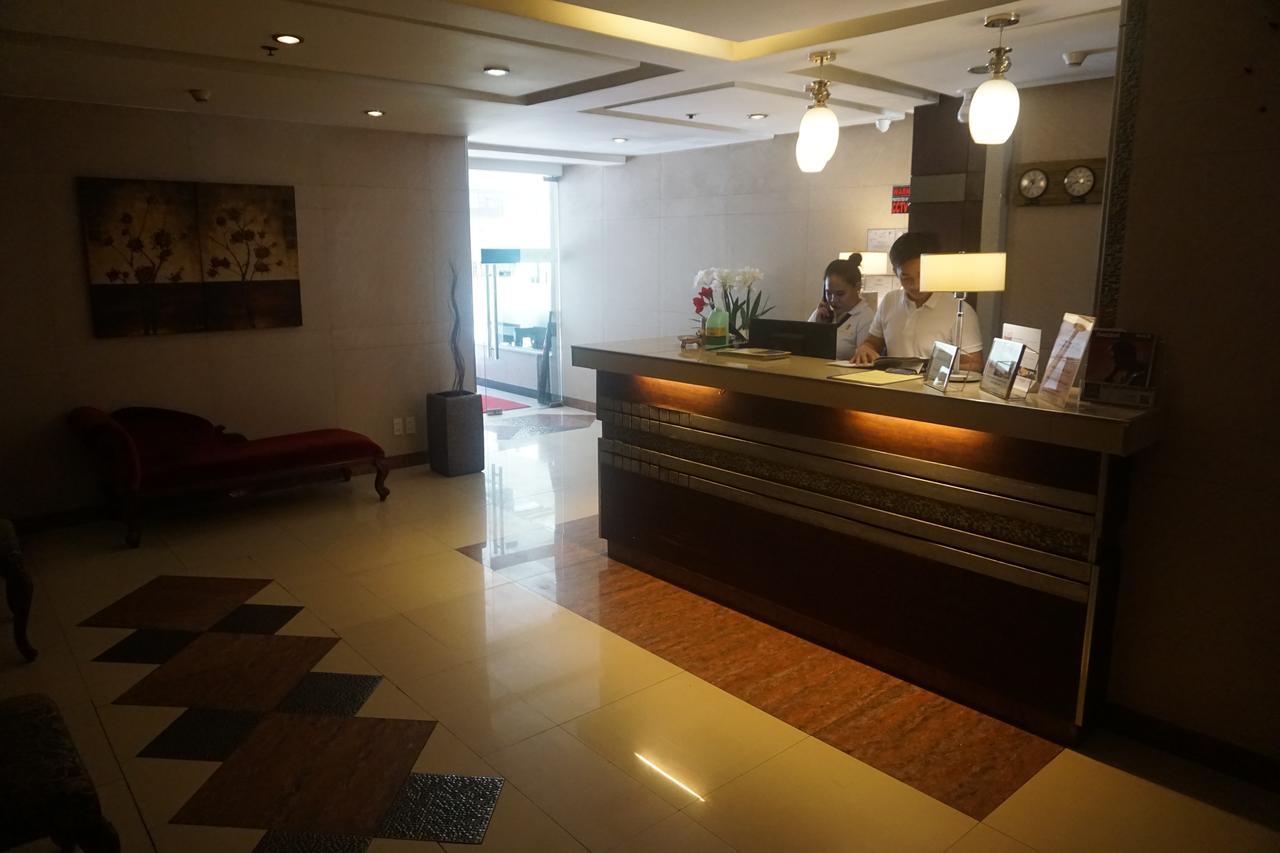 The Shila Philla Hotel Makati City Exterior foto